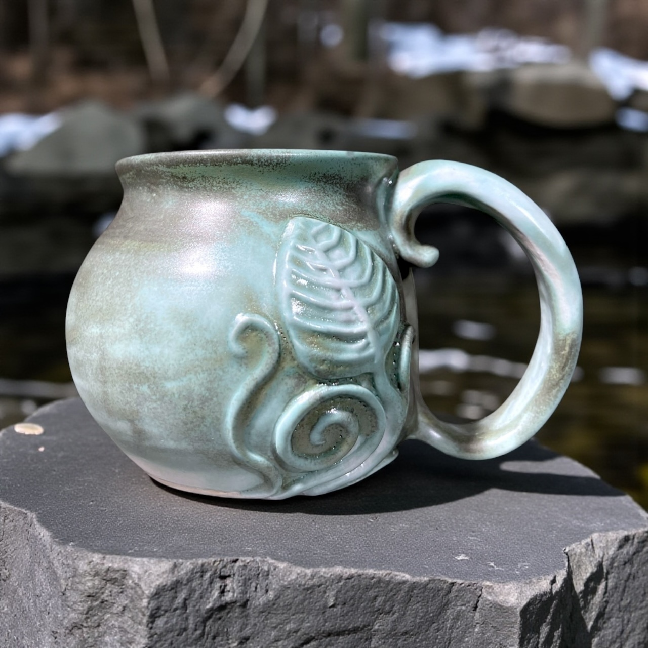 Art Nouveau Leaf Spiral Mug