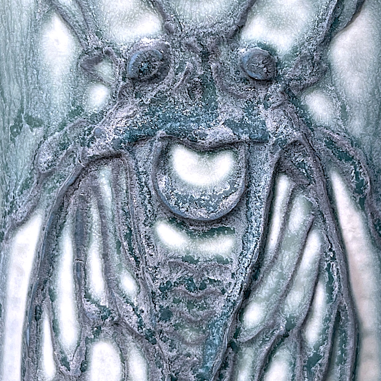 Porcelain Cicada Strainer Set - Image 3